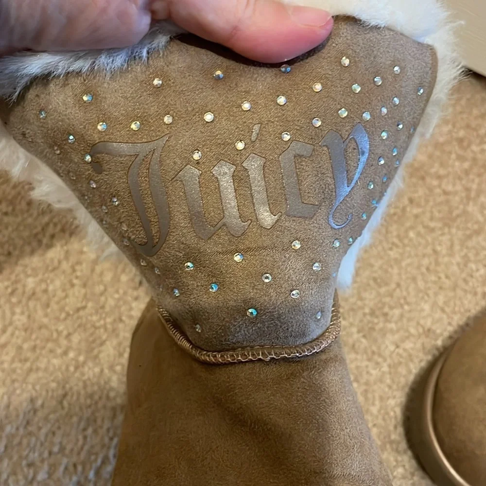 Girls Juicy Couture Toddler Boots With Bling and Faux Fur with Bow